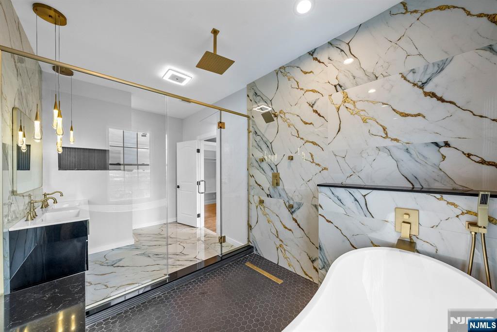 38 Pershing Place — photo 37