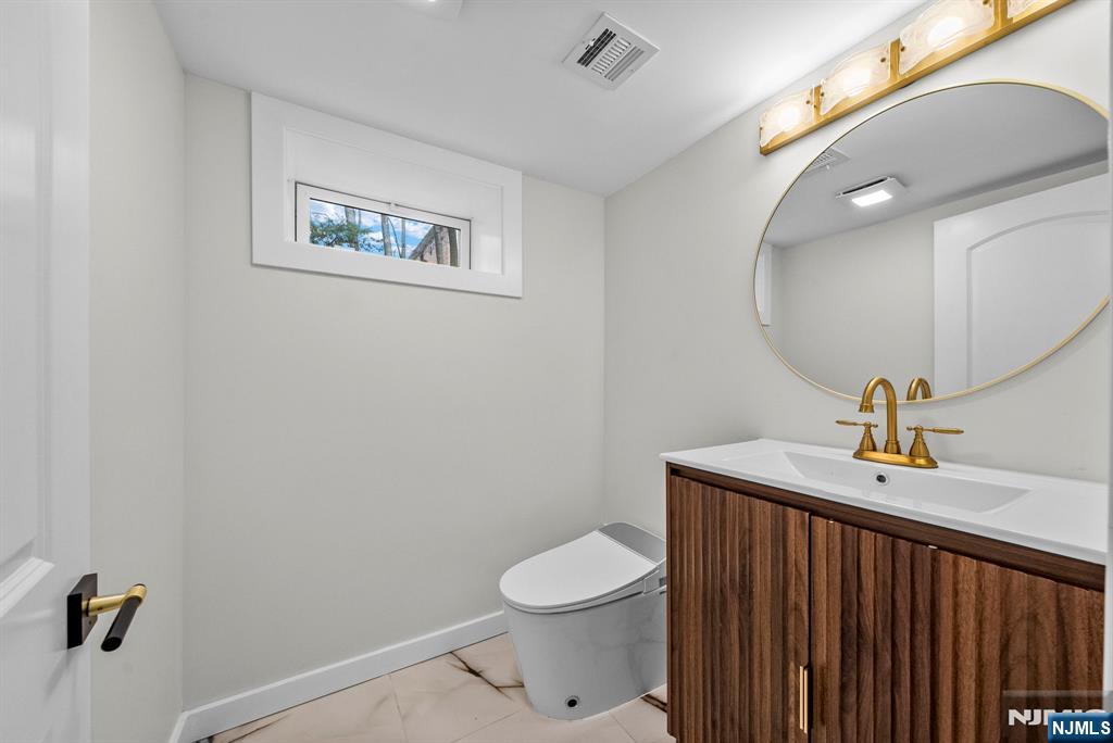 38 Pershing Place — photo 47