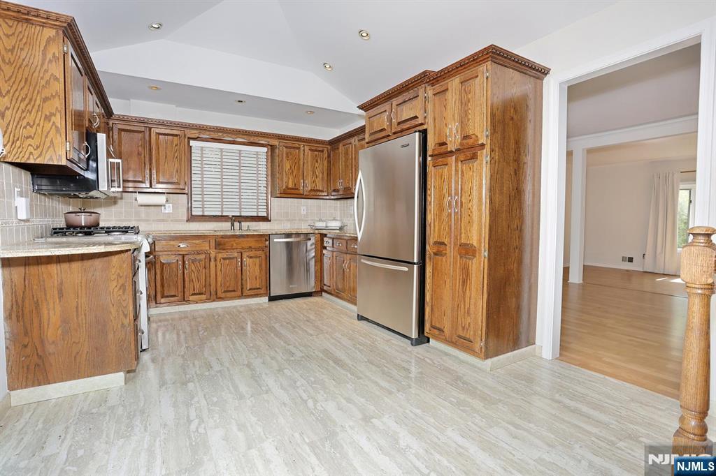 517 Pine Hill Road — photo 15