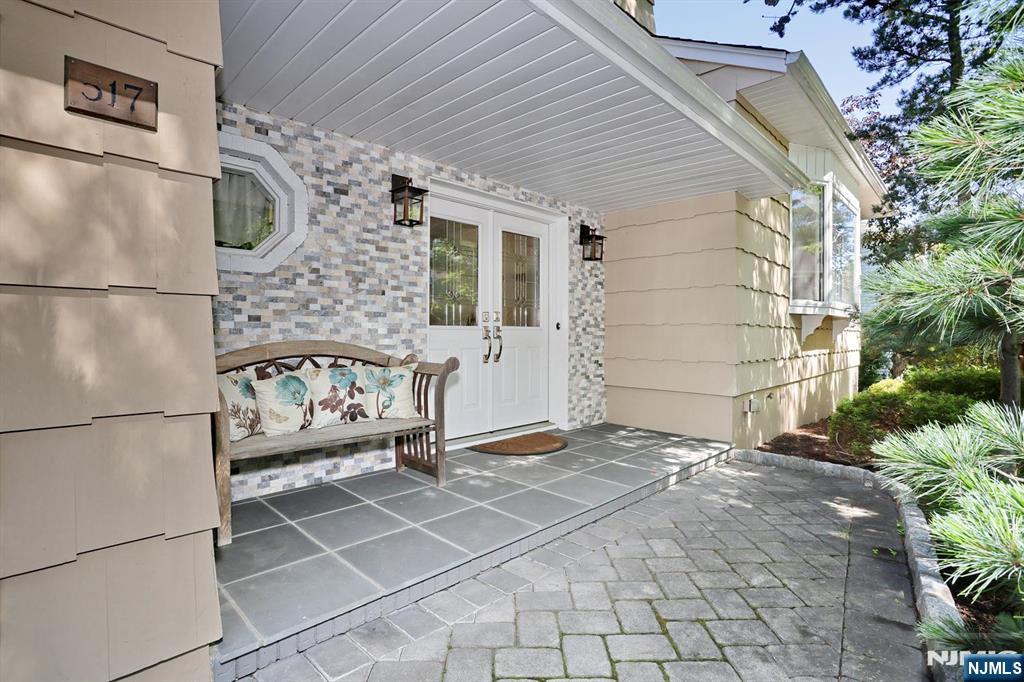 Homes for sale in Leonia, NJ | 517 Pine Hill Rd, Leonia, NJ 07605 | MLS# 26020763