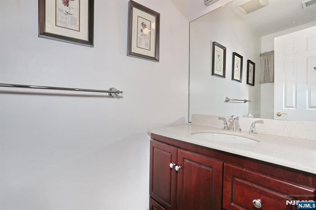 517 Pine Hill Road — photo 33