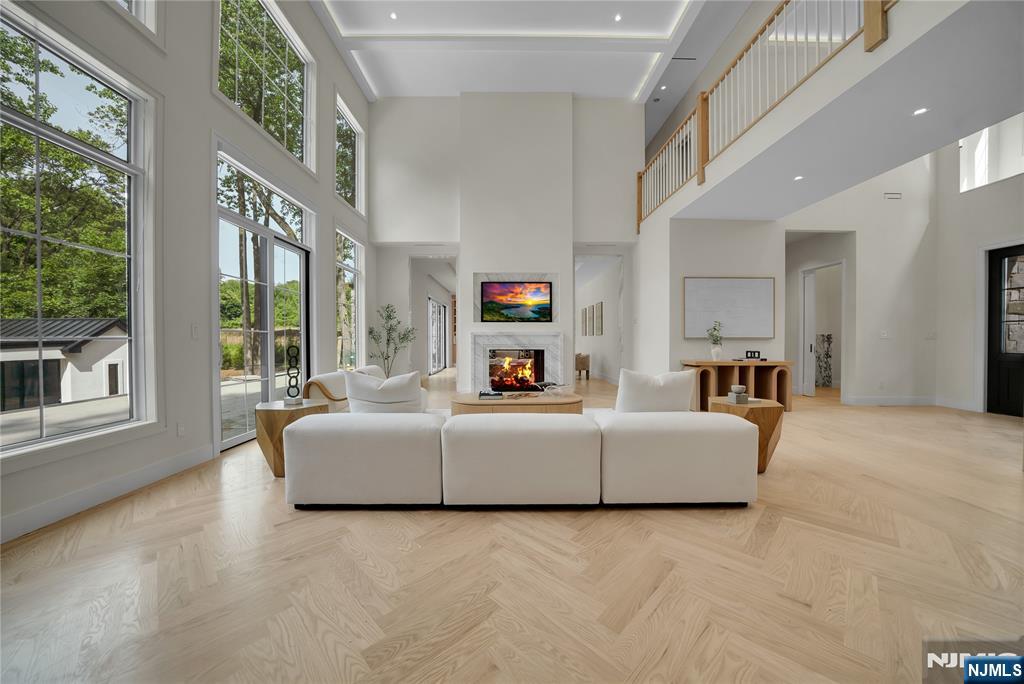 165 Hickory Lane - Photo 2