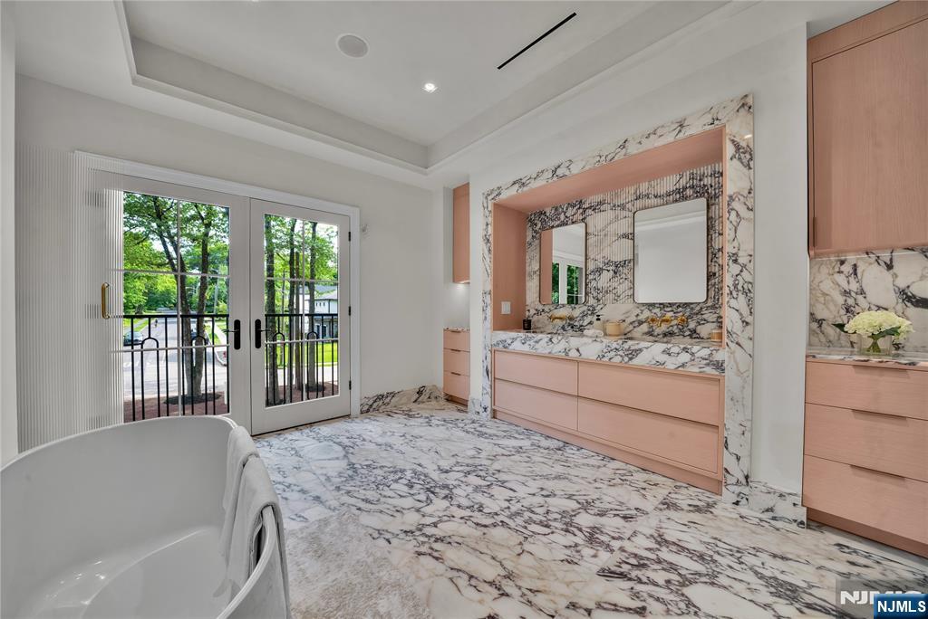 165 Hickory Lane