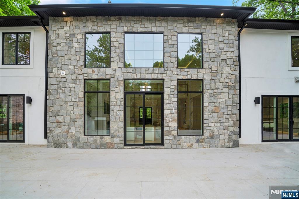 165 Hickory Lane
