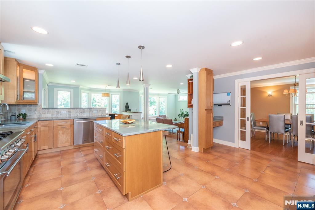 591 Highland Avenue