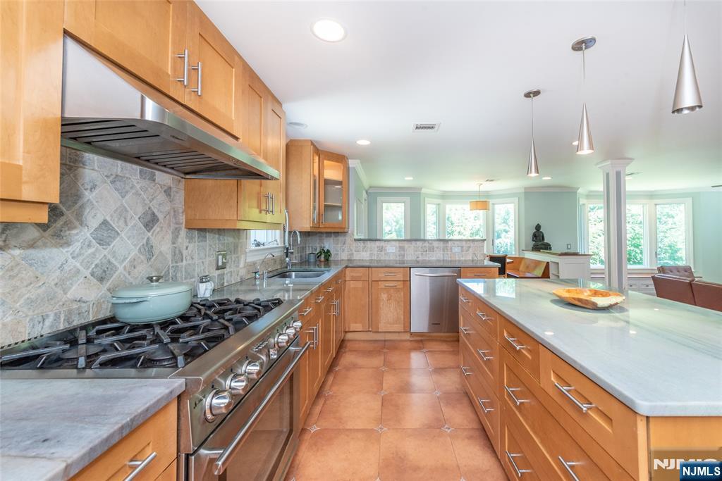 591 Highland Avenue