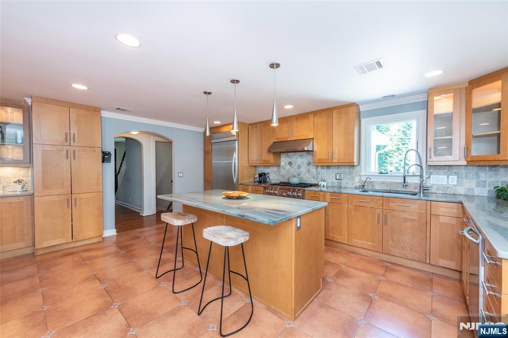 591 Highland Avenue