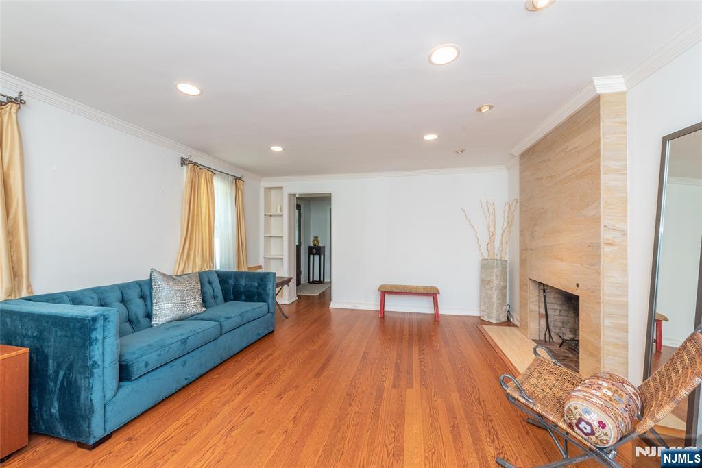 591 Highland Avenue - Photo 5