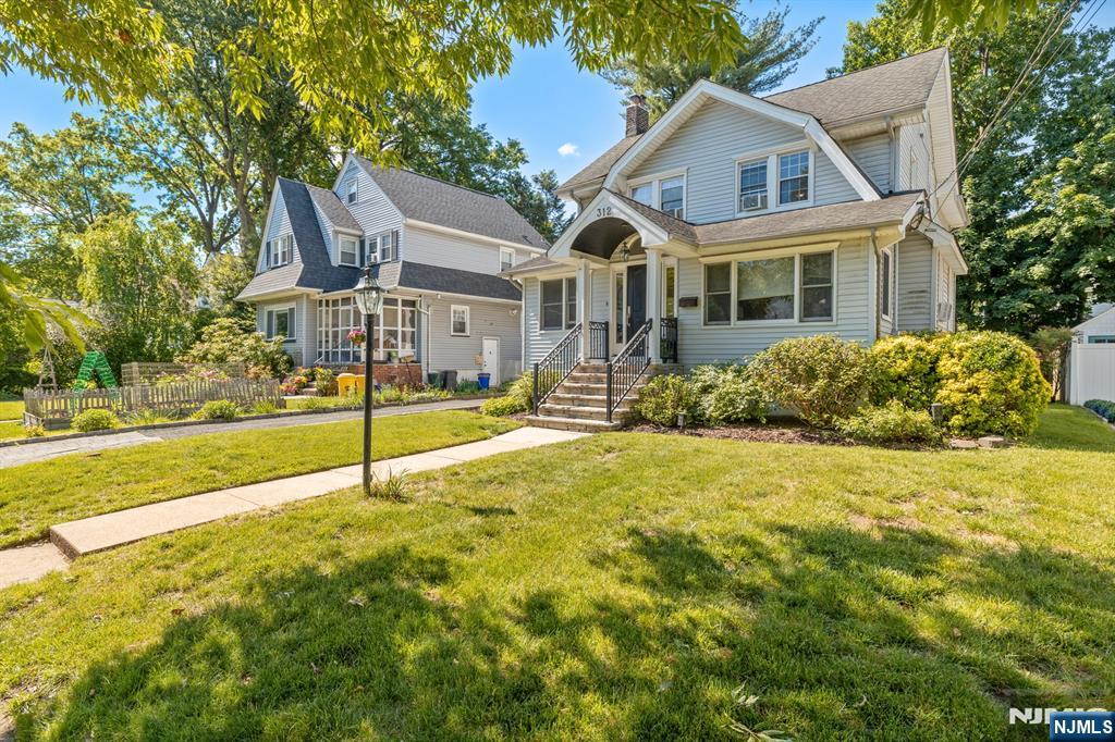 312 Van Buren Avenue - Photo 2
