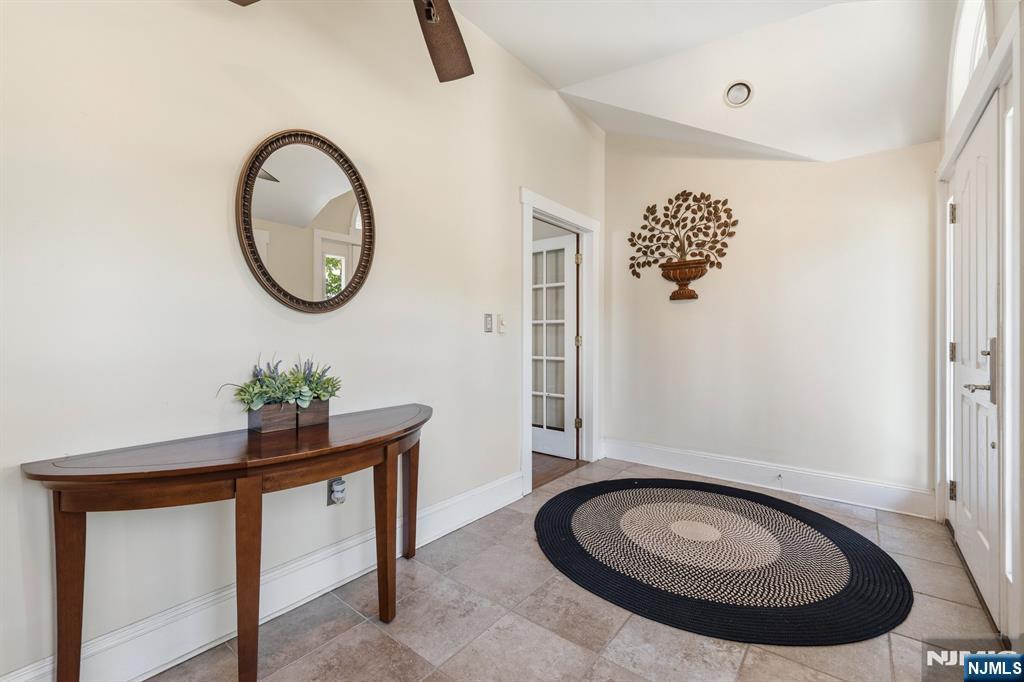312 Van Buren Avenue - Photo 3