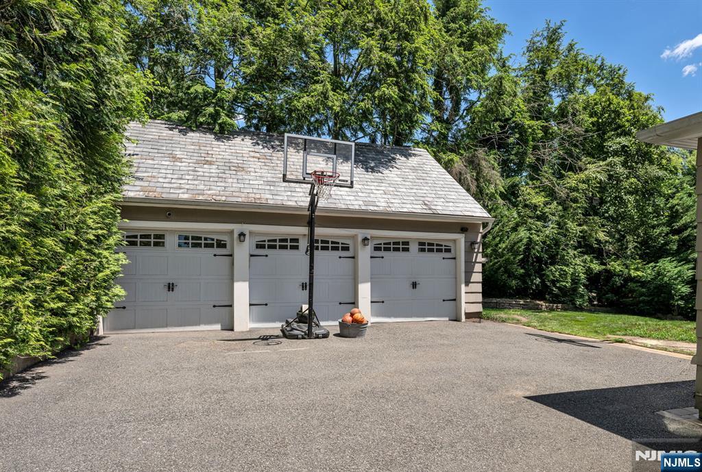 243 Hempstead Road — photo 36