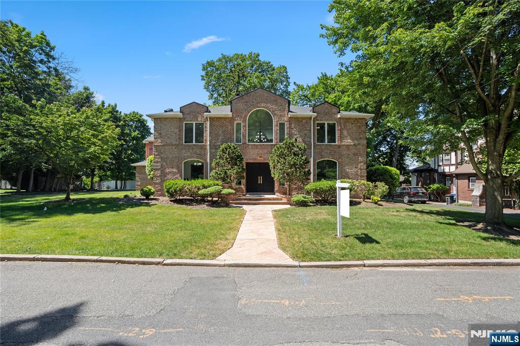 30 Creston Ave, Tenafly, NJ 07670
