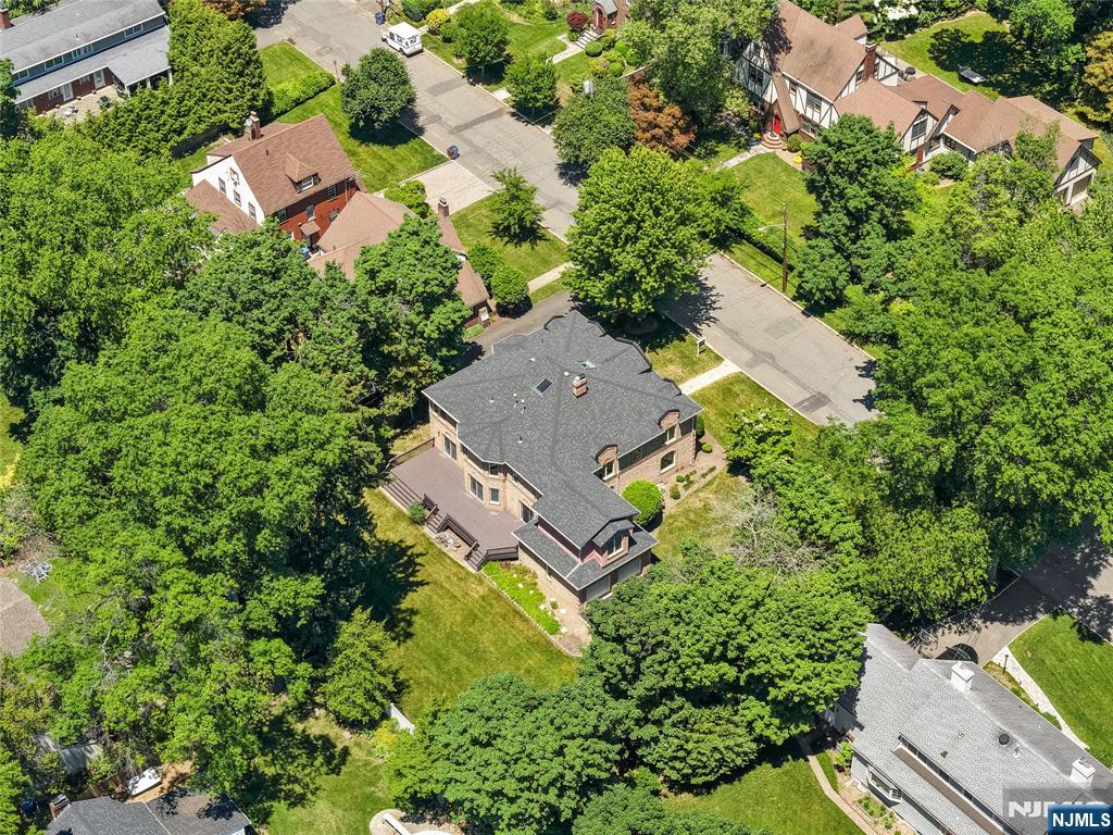 30 Creston Ave, Tenafly, NJ 07670