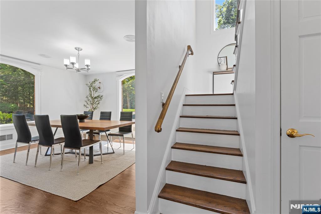 30 Creston Avenue — photo 11