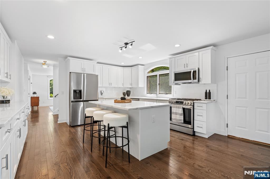 30 Creston Avenue — photo 12
