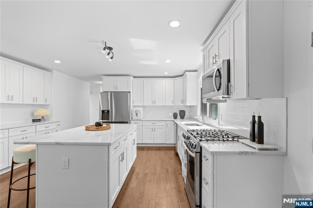 30 Creston Avenue — photo 13