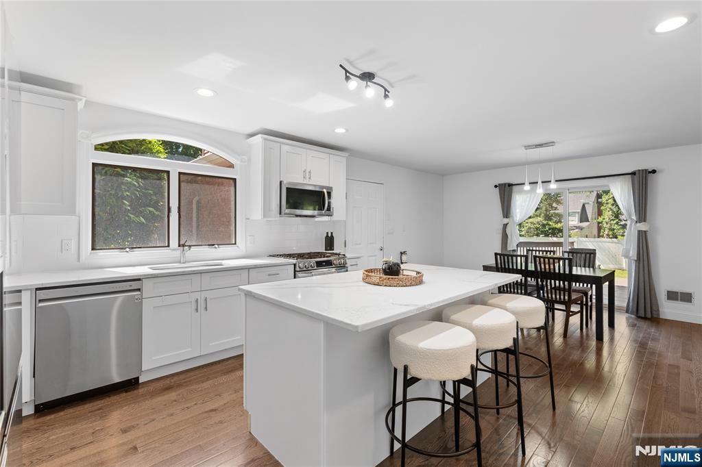 30 Creston Avenue — photo 14