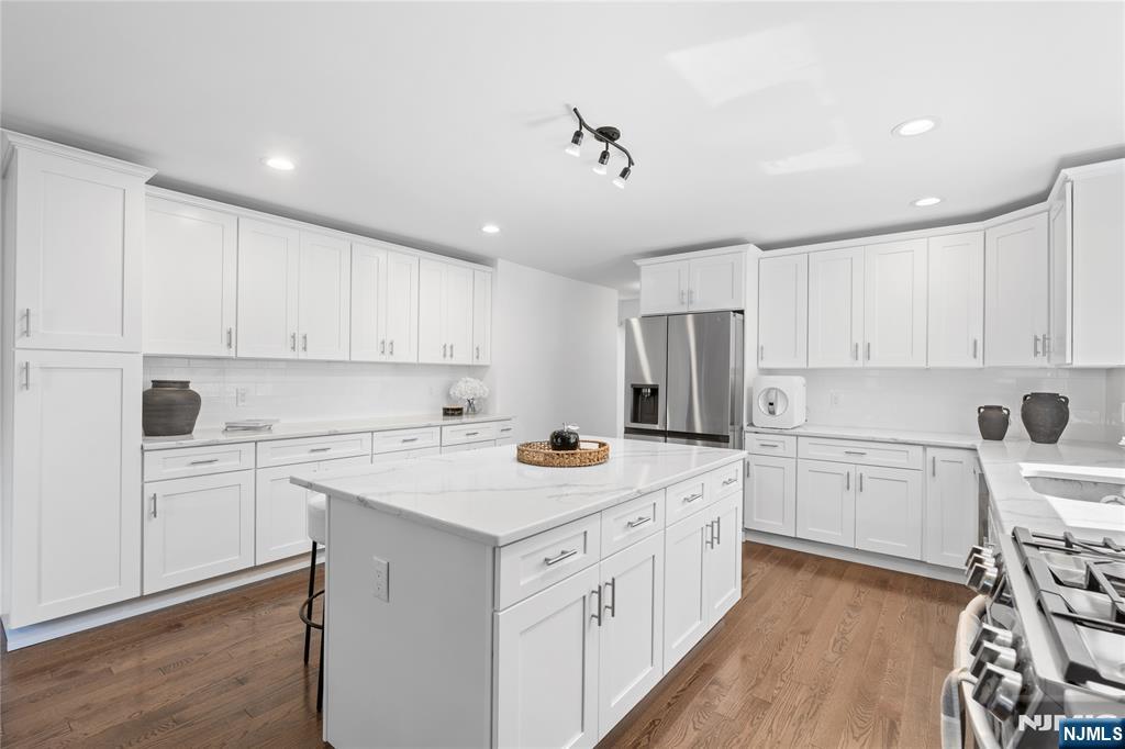 30 Creston Avenue — photo 15