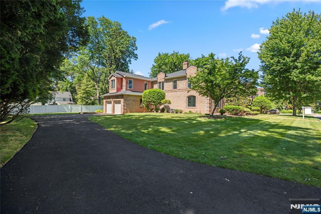 30 Creston Avenue — photo 47