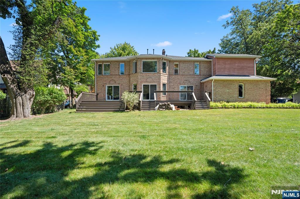 30 Creston Avenue — photo 49