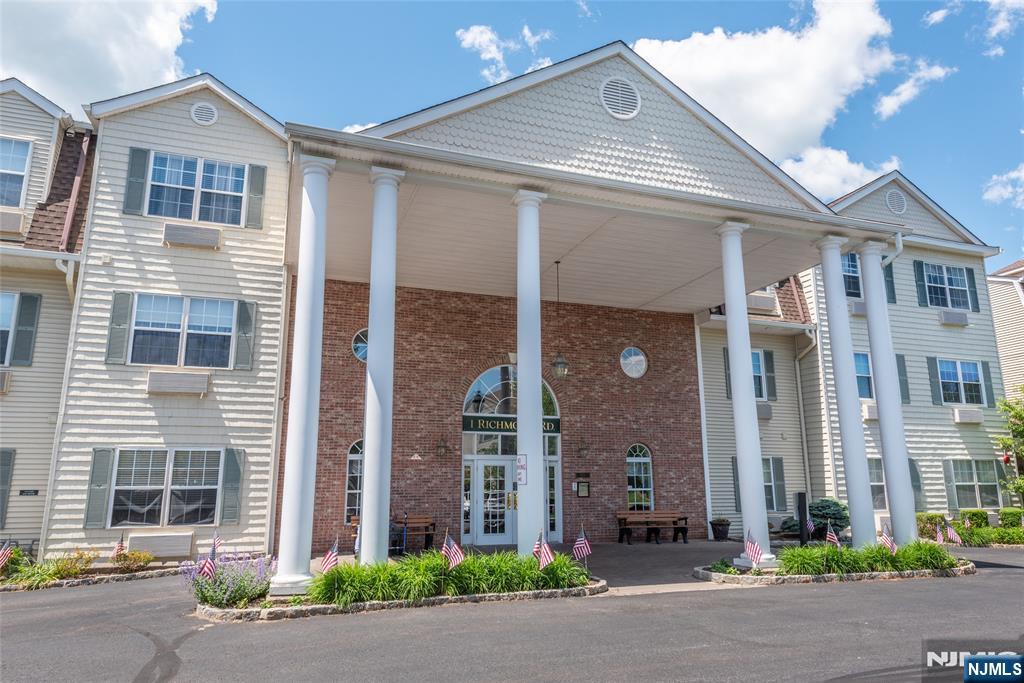 1101 Richmond Road #101