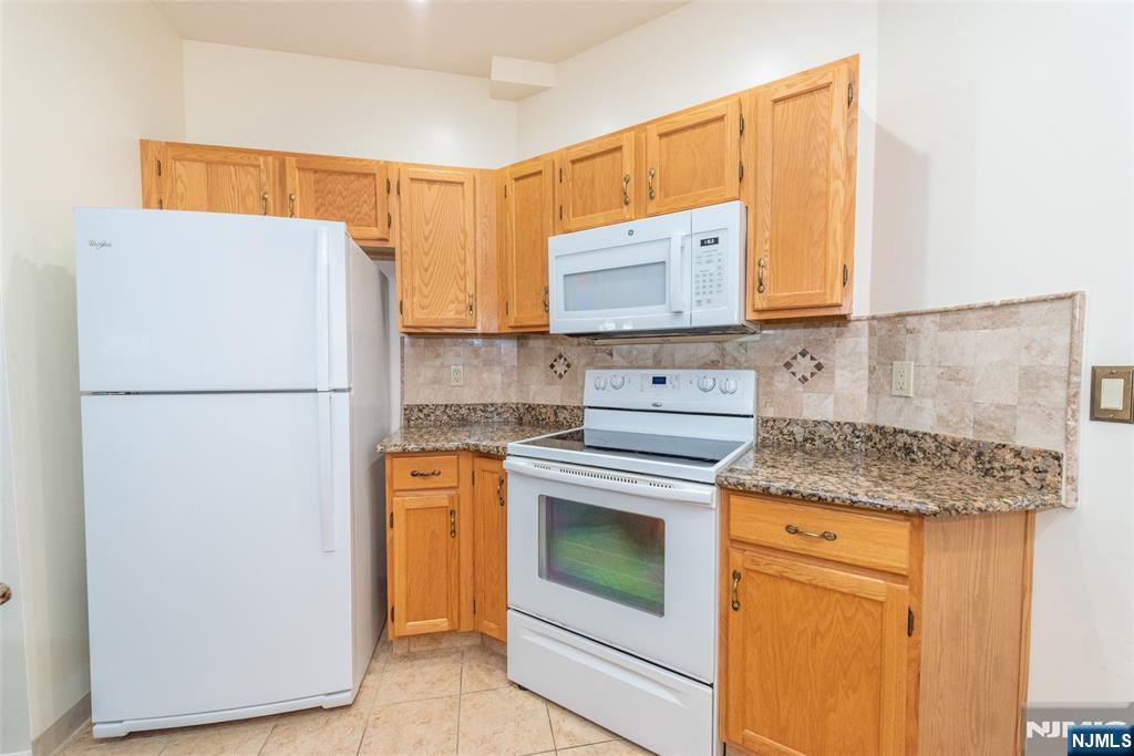 1101 Richmond Road #101