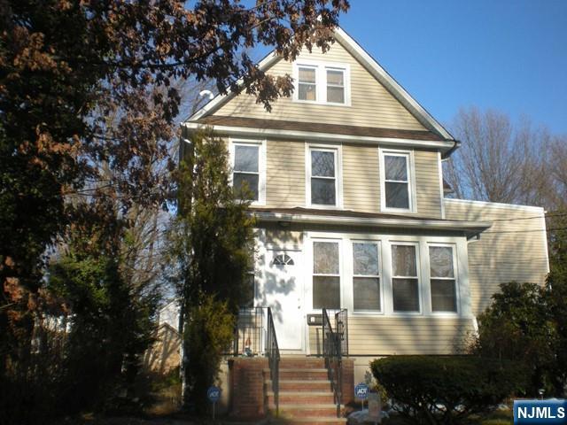 147 Phelps Avenue - Photo 1