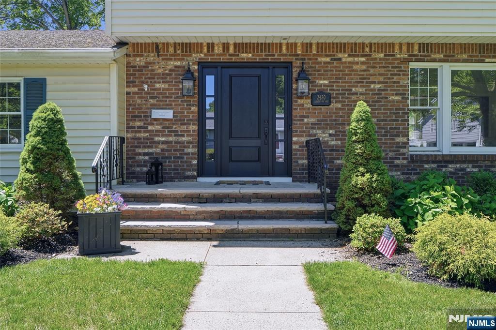 2430 Cleveland Avenue - Photo 3