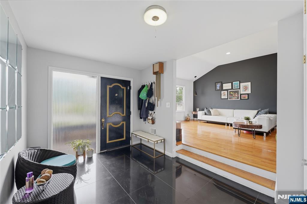 17 Arthur Drive - Photo 3