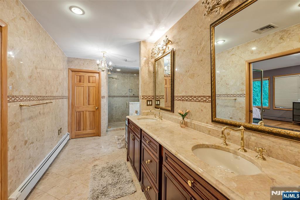 300 Lake Shore Drive — photo 11