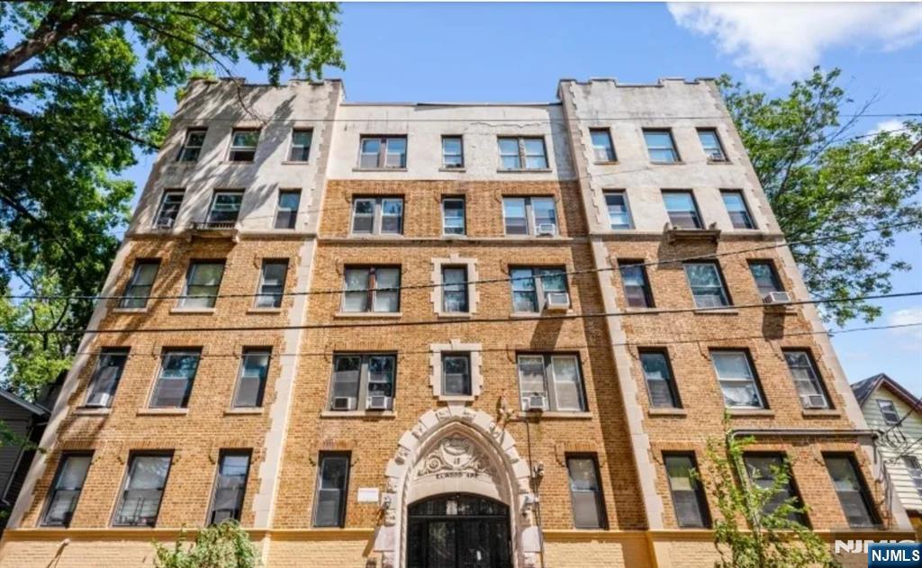 <p>Listings That Reflect Our Standards</p>