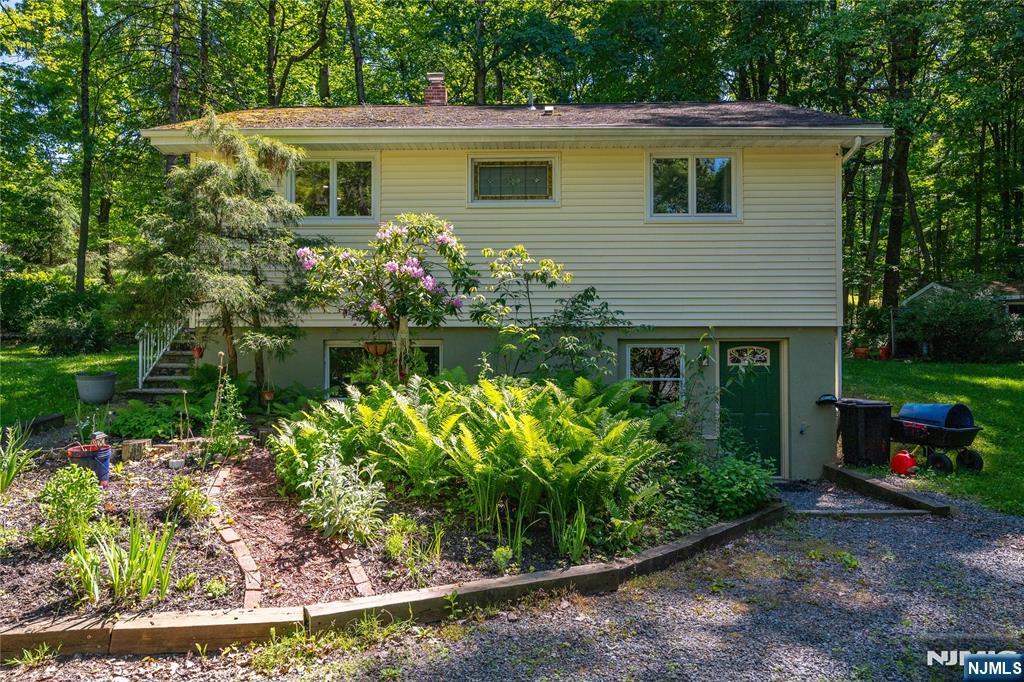 35 Windy Bush Lane - Photo 2
