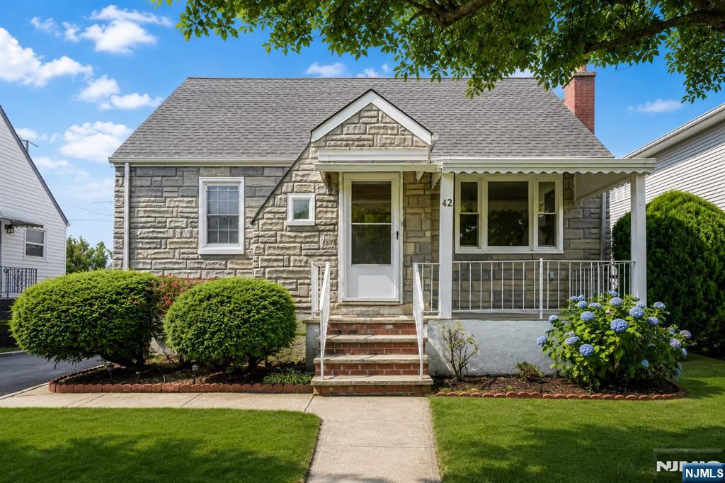 42 Long Valley Rd, Lodi, NJ 07644