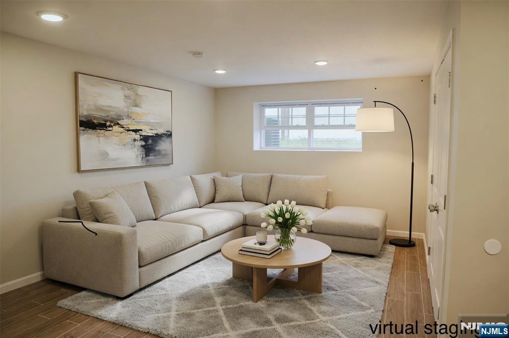 28 Davis Street - Photo 2