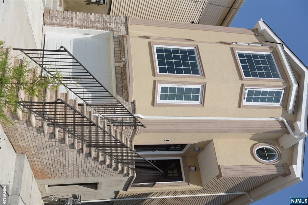 28 Davis Street — photo 21