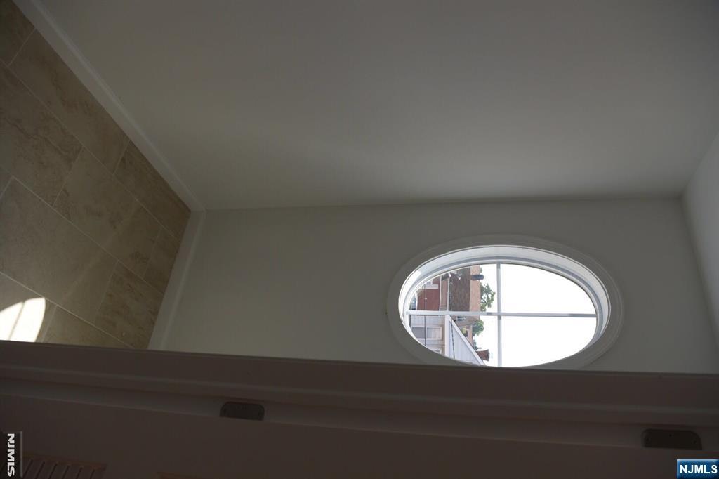 28 Davis Street — photo 8
