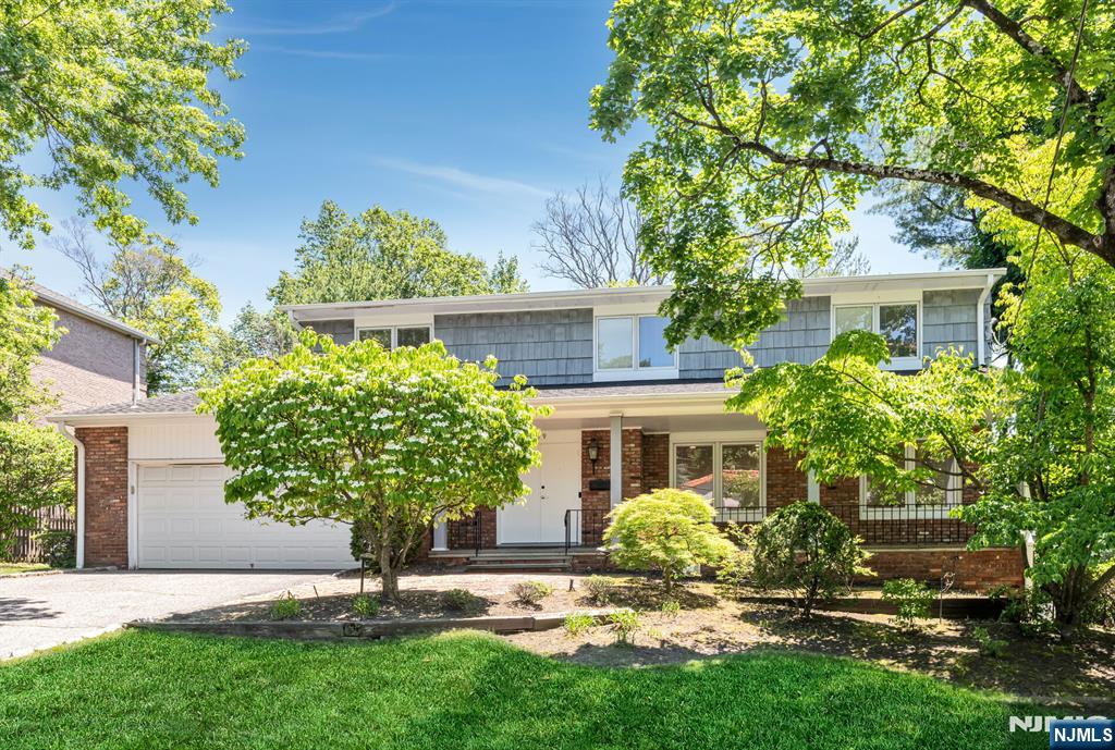 439 Summit Street - Photo 2