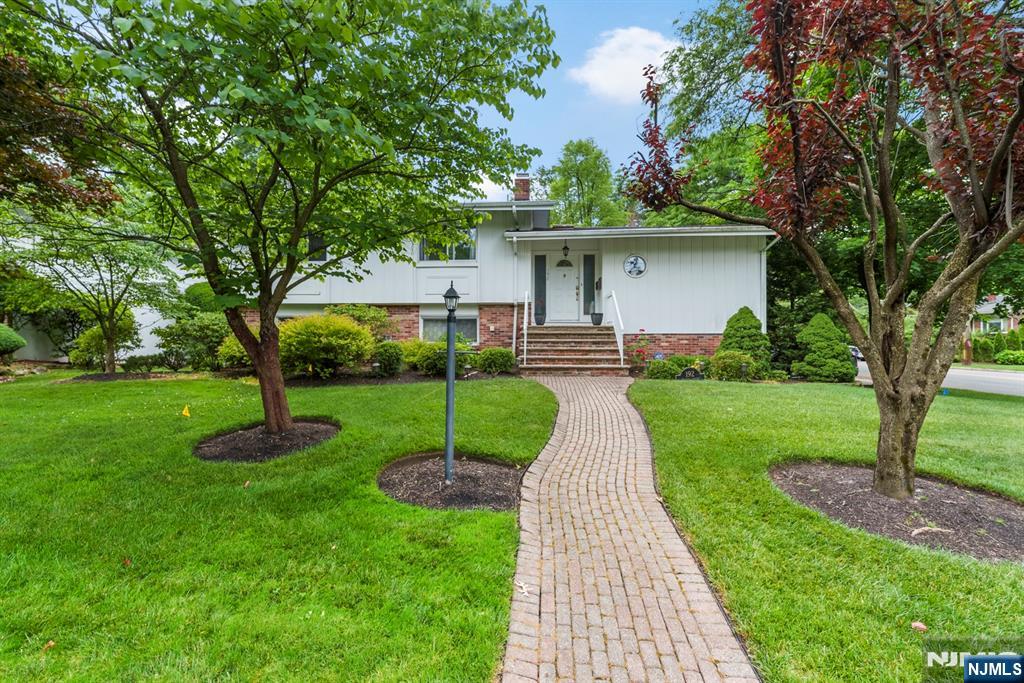 192 Jenkins Drive - Photo 1