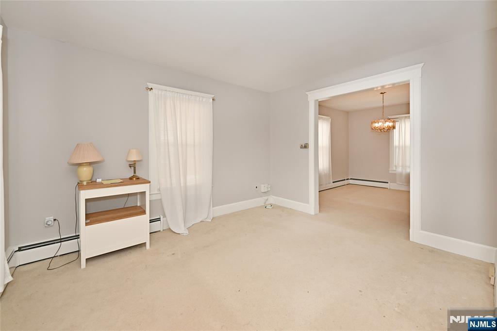 264 Morse Avenue - Photo 4
