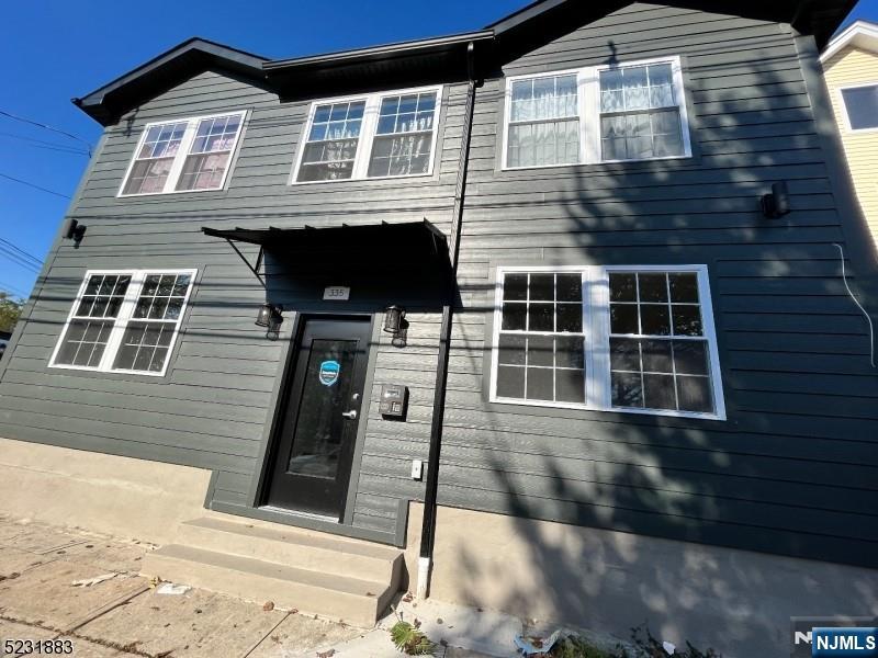335 Henry Street - Photo 1