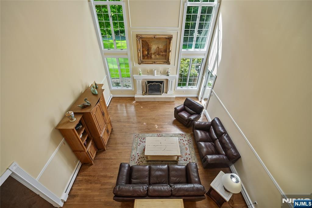 519 E Saddle River Road