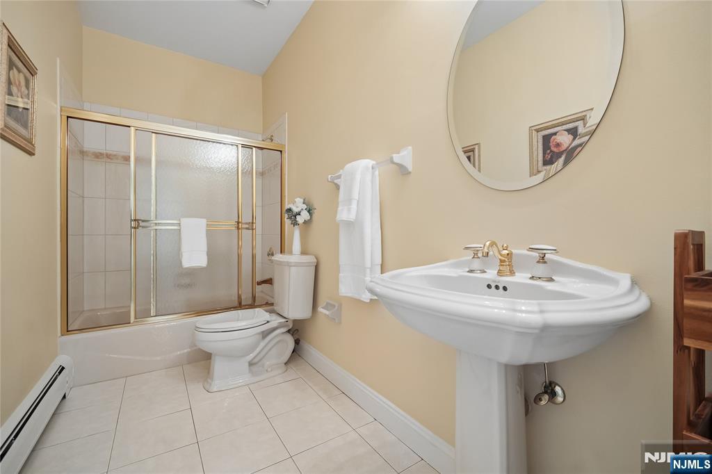 519 E Saddle River Road