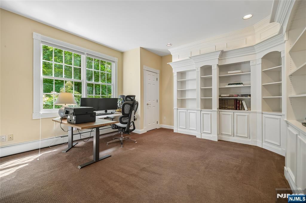 519 E Saddle River Road