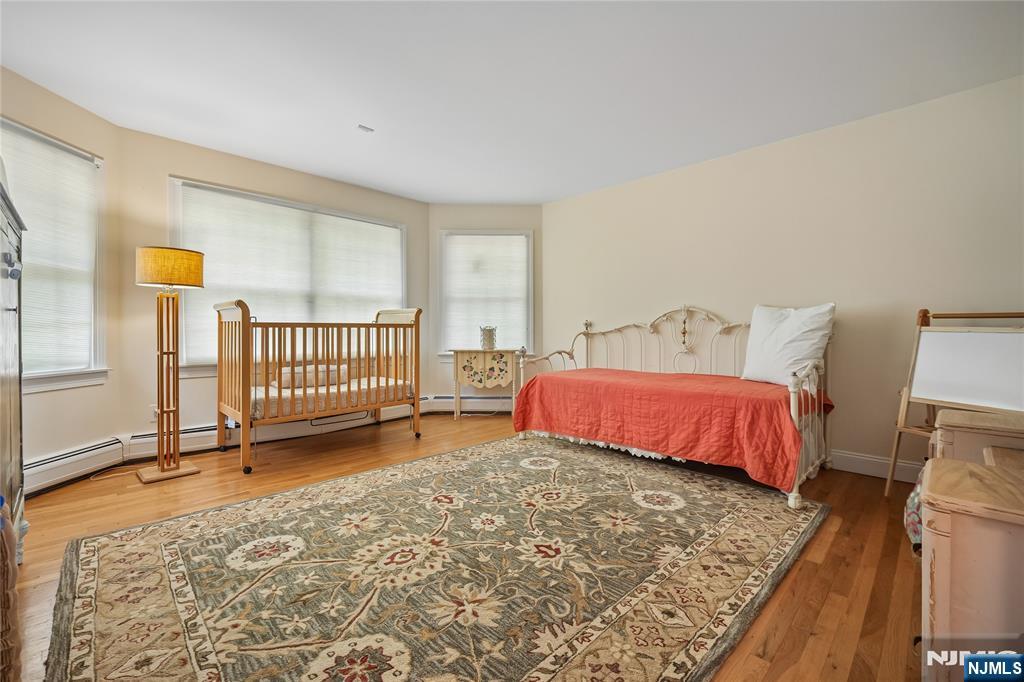 519 E Saddle River Road