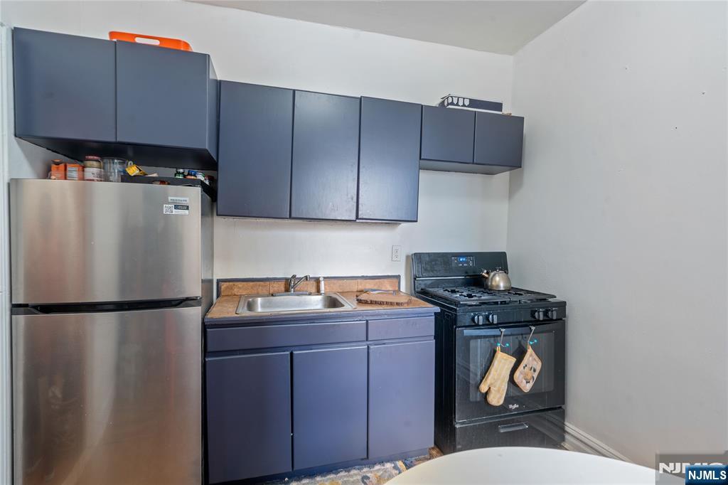 270 Harrison Avenue A-209 - Photo 3