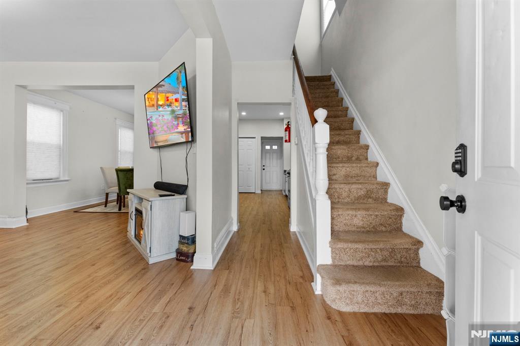 41 Coit Street - Photo 2