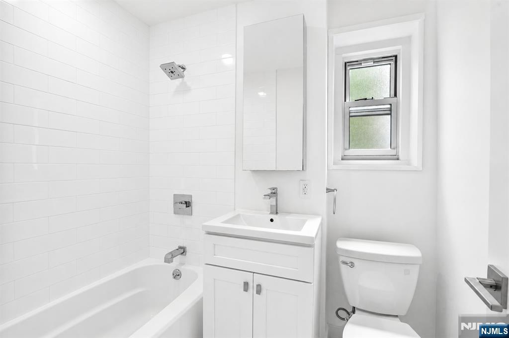 2205 N Central Road 3C - Photo 3