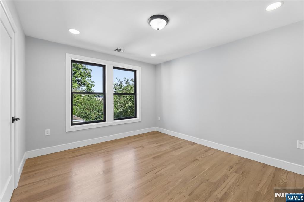 9 Cole Street — photo 37