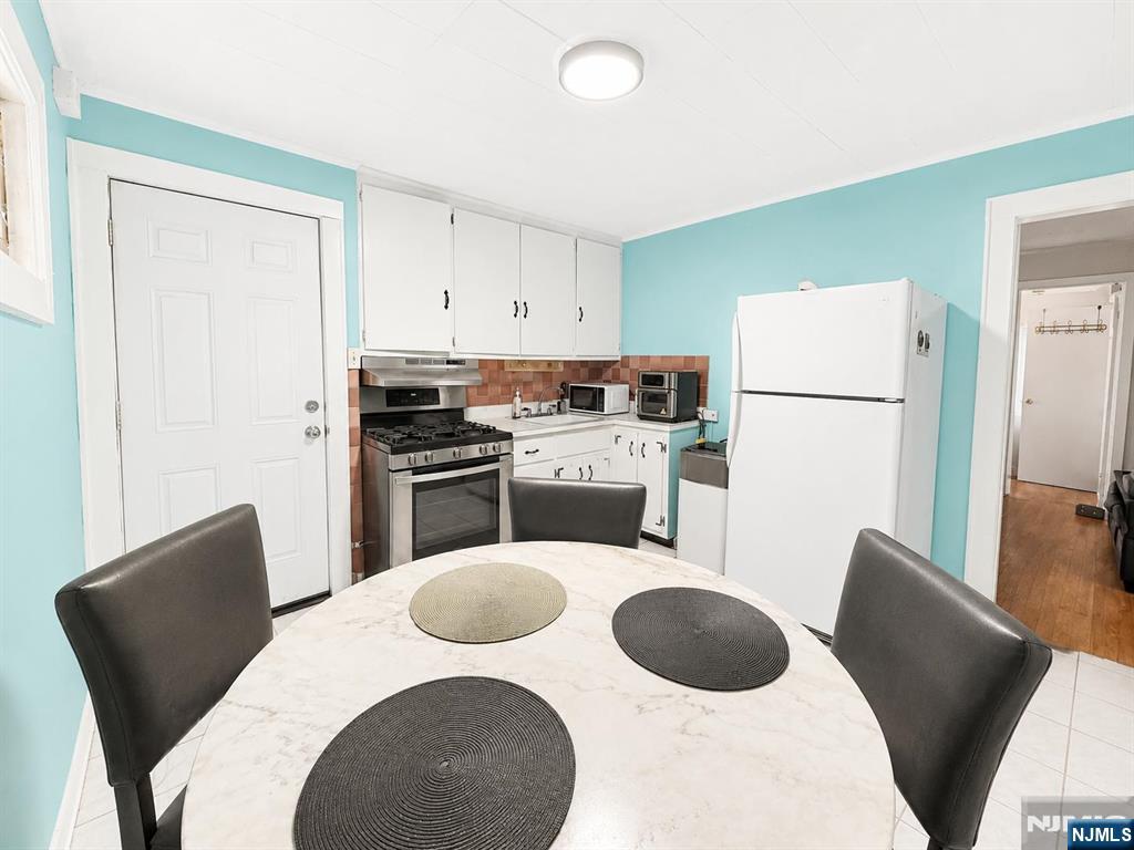 522 Saddle River Road Apt 1 - Photo 3