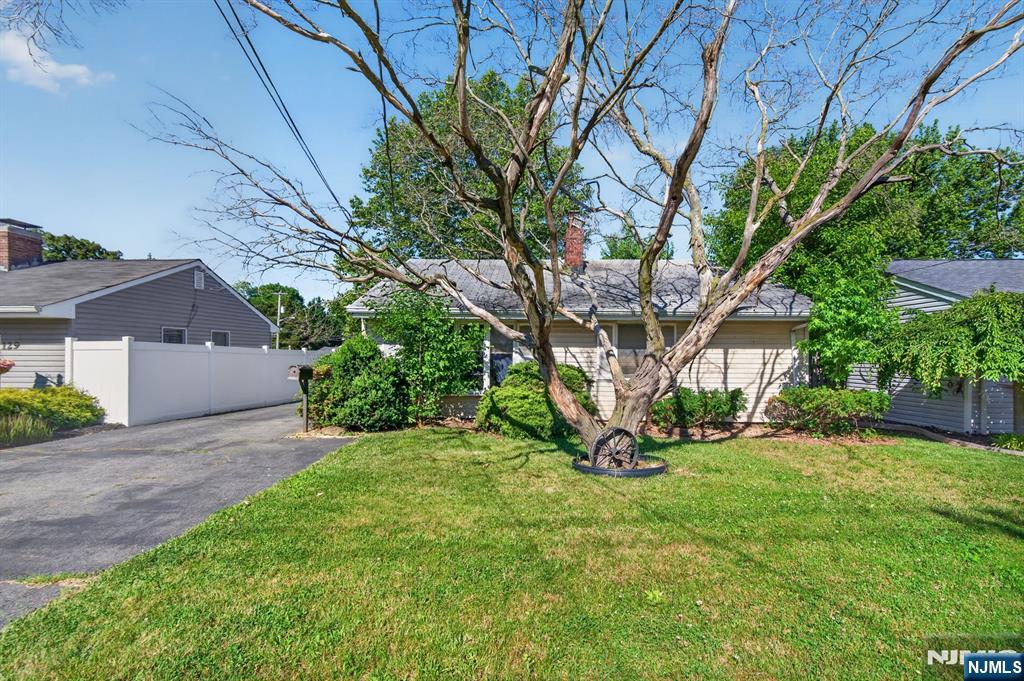 133 Mary Avenue - Photo 1
